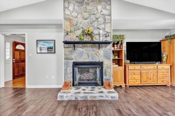 $465,000 | 4625 Twelve Oclock Knob Road, Roanoke, VA 24018