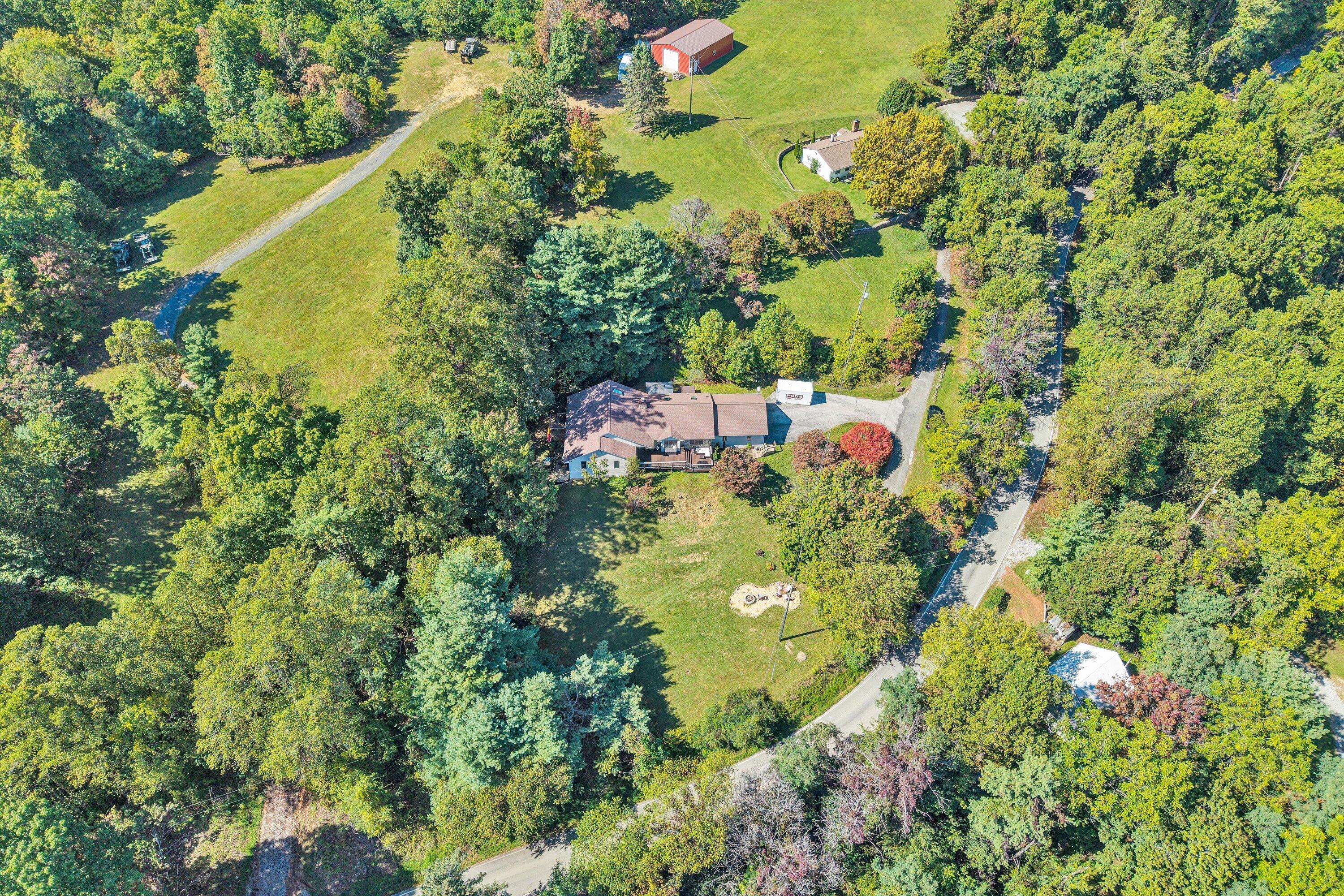 4625 Twelve Oclock Knob Road Roanoke, VA 24018 - Photo 2 of 70 Front aerial