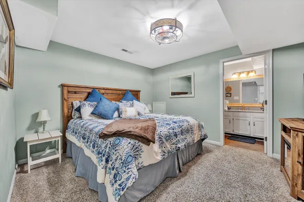 $465,000 | 4625 Twelve Oclock Knob Road, Roanoke, VA 24018