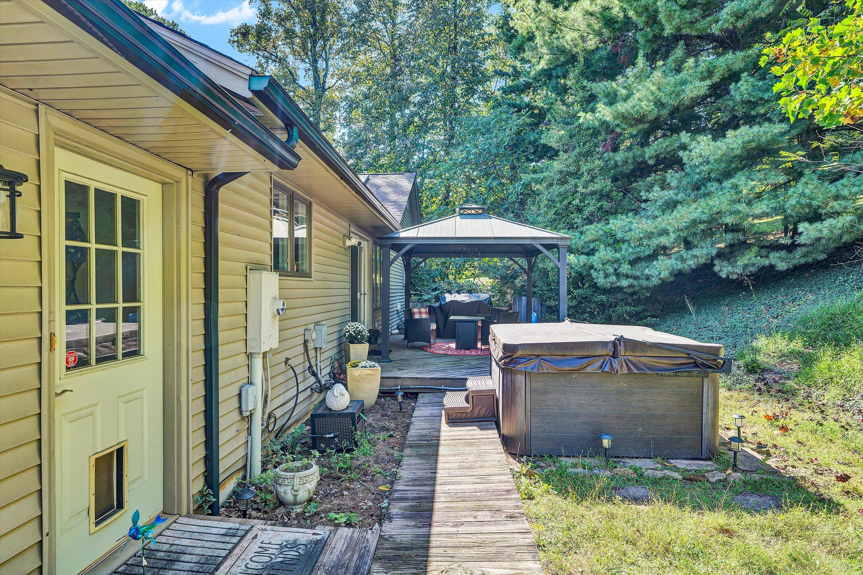 4625 Twelve Oclock Knob Road Roanoke, VA 24018 - Photo 51 of 70 53-SGP-08976