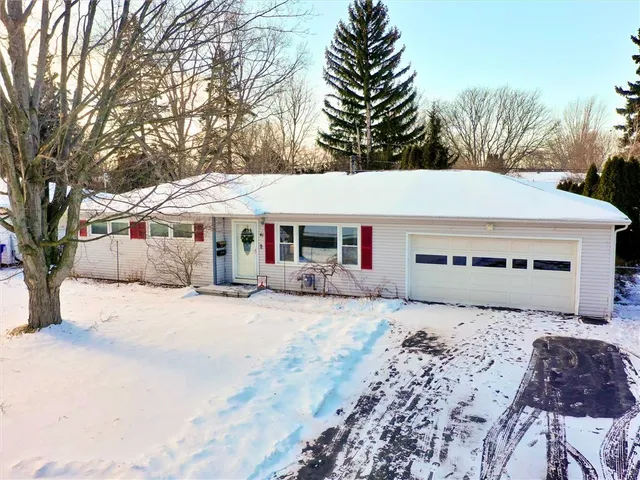 $309,900 | 41 Appian Drive, Gates, NY 14606