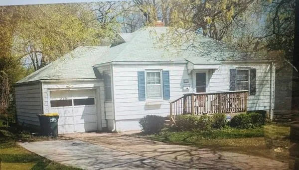 $270,000 | 5712 West 55th Street, Mission, KS 66202