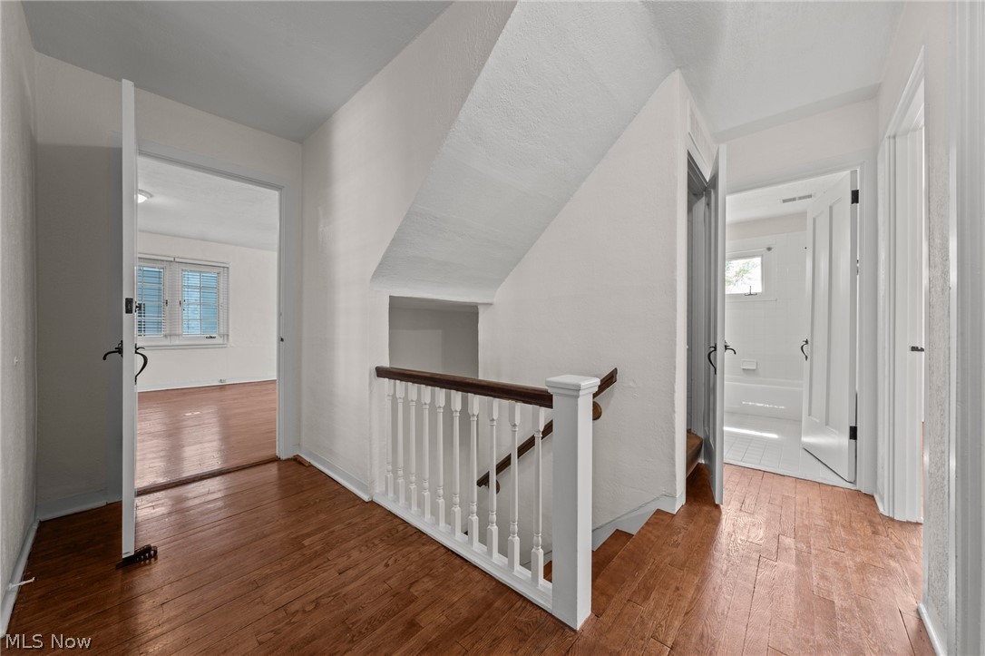 3007 Manchester Road Shaker Heights, OH 44122 - Photo 22 of 50 2nd Floor Landing