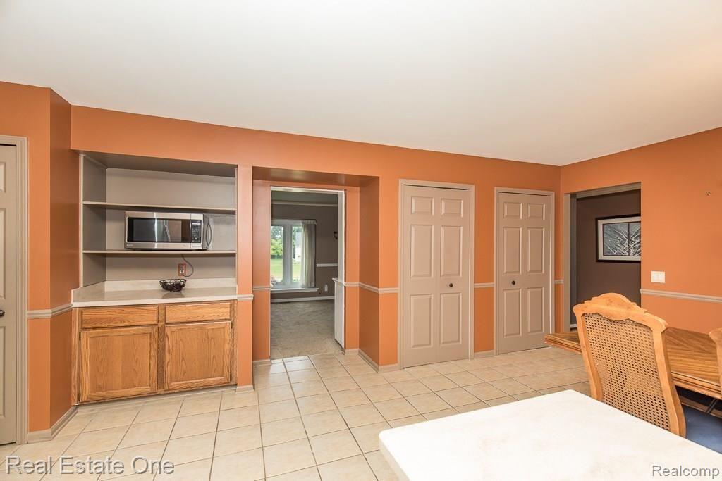 2425 Rancroft Beat Rochester Hills, MI 48306 - Photo 18 of 32
