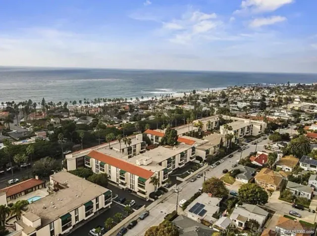 $3,195 | 6455 La Jolla Boulevard, La Jolla, CA 92037