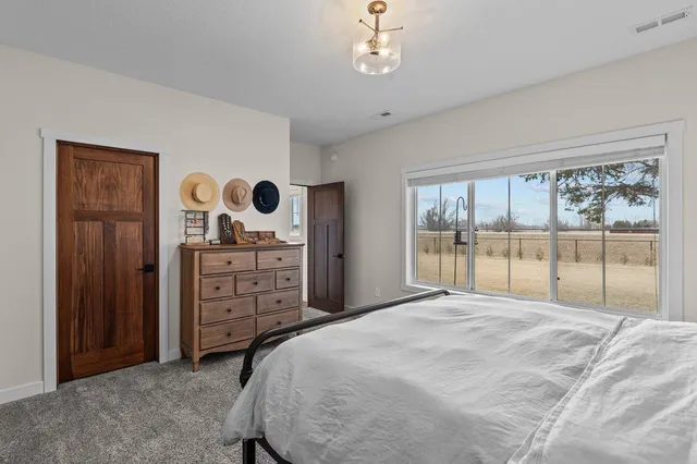 $375,000 | 300 Pine Drive, Hankinson, ND 58041