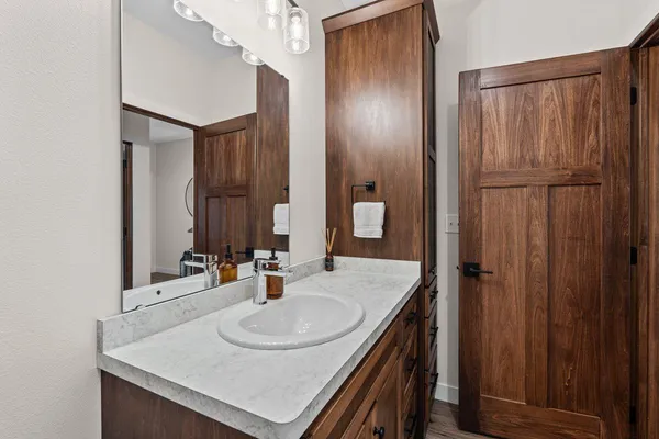 $375,000 | 300 Pine Drive, Hankinson, ND 58041