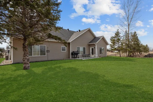 $375,000 | 300 Pine Drive, Hankinson, ND 58041