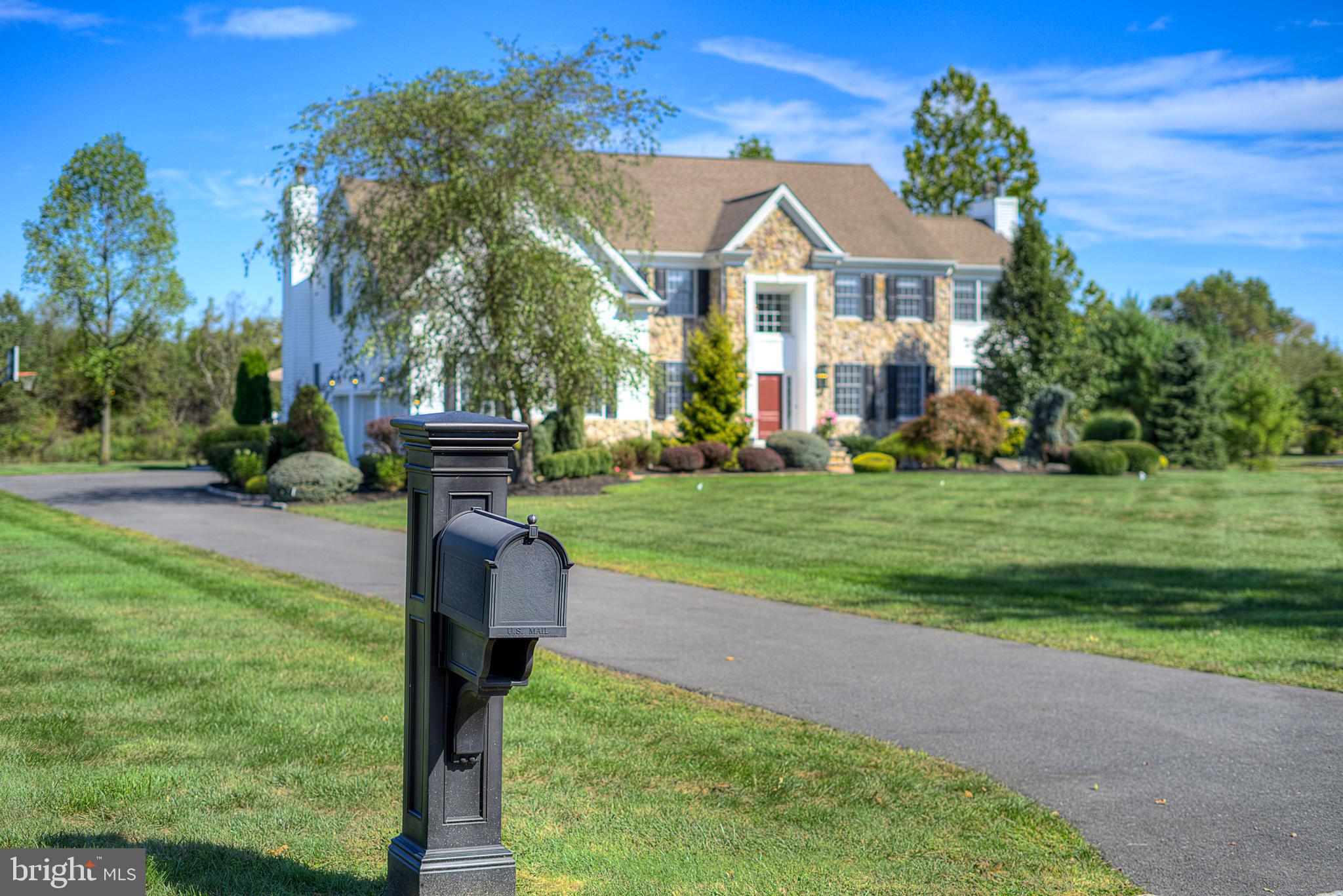 6 Hunters Ridge Drive Pennington, NJ 08534 - Photo 4 of 57