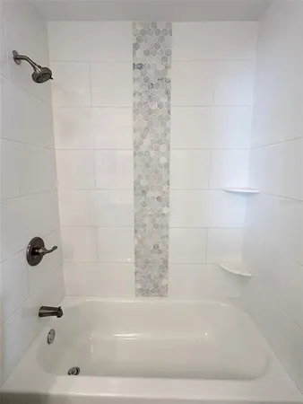 $3,200 | 736 86th Avenue North, St. Petersburg, FL 33702