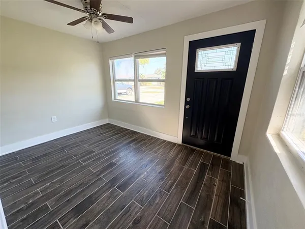 $3,200 | 736 86th Avenue North, St. Petersburg, FL 33702