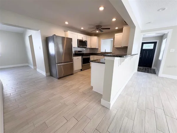 $3,200 | 736 86th Avenue North, St. Petersburg, FL 33702