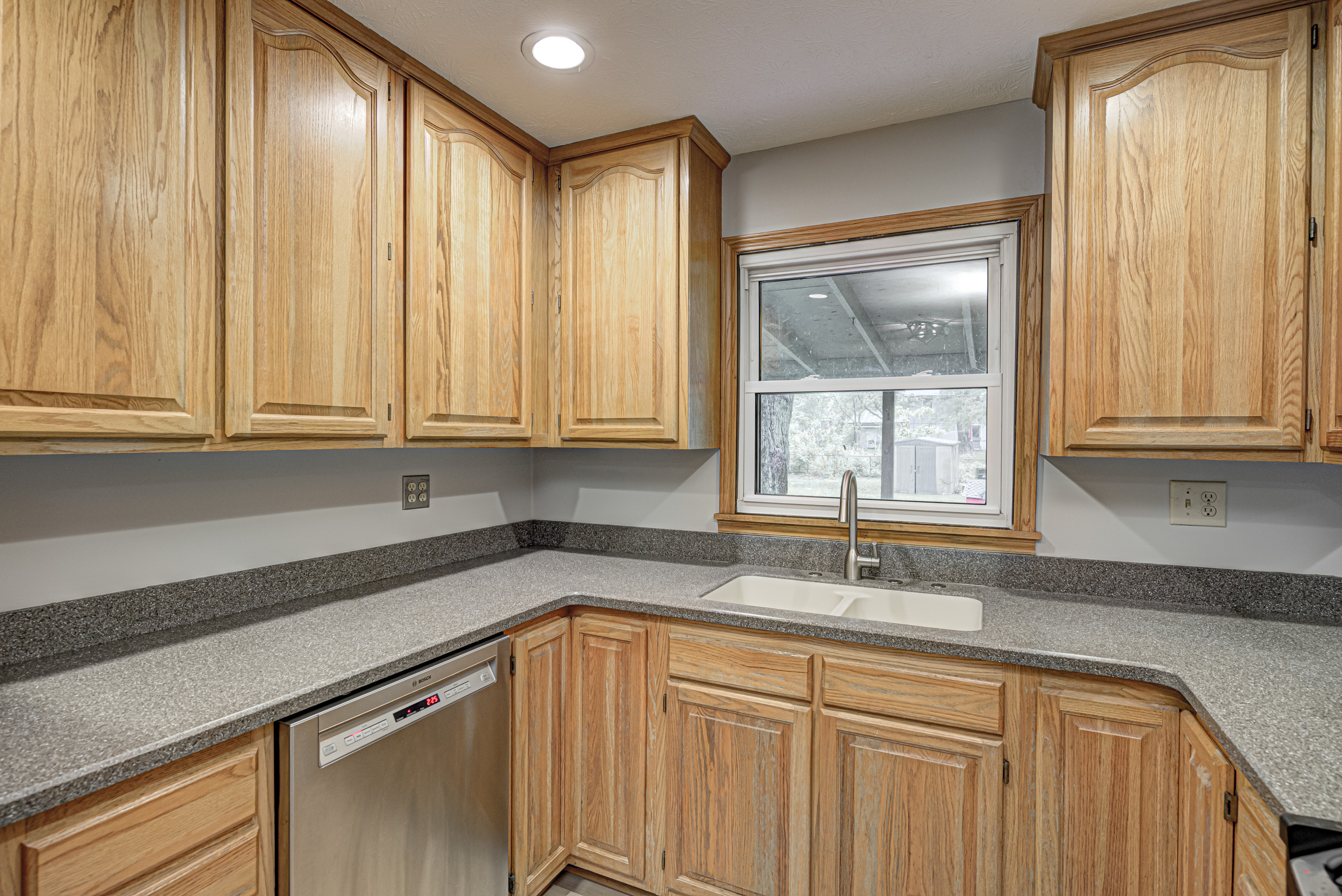 8104 Folkstone Road Indianapolis, IN 46268 - Photo 14 of 34 Gallery Image 14