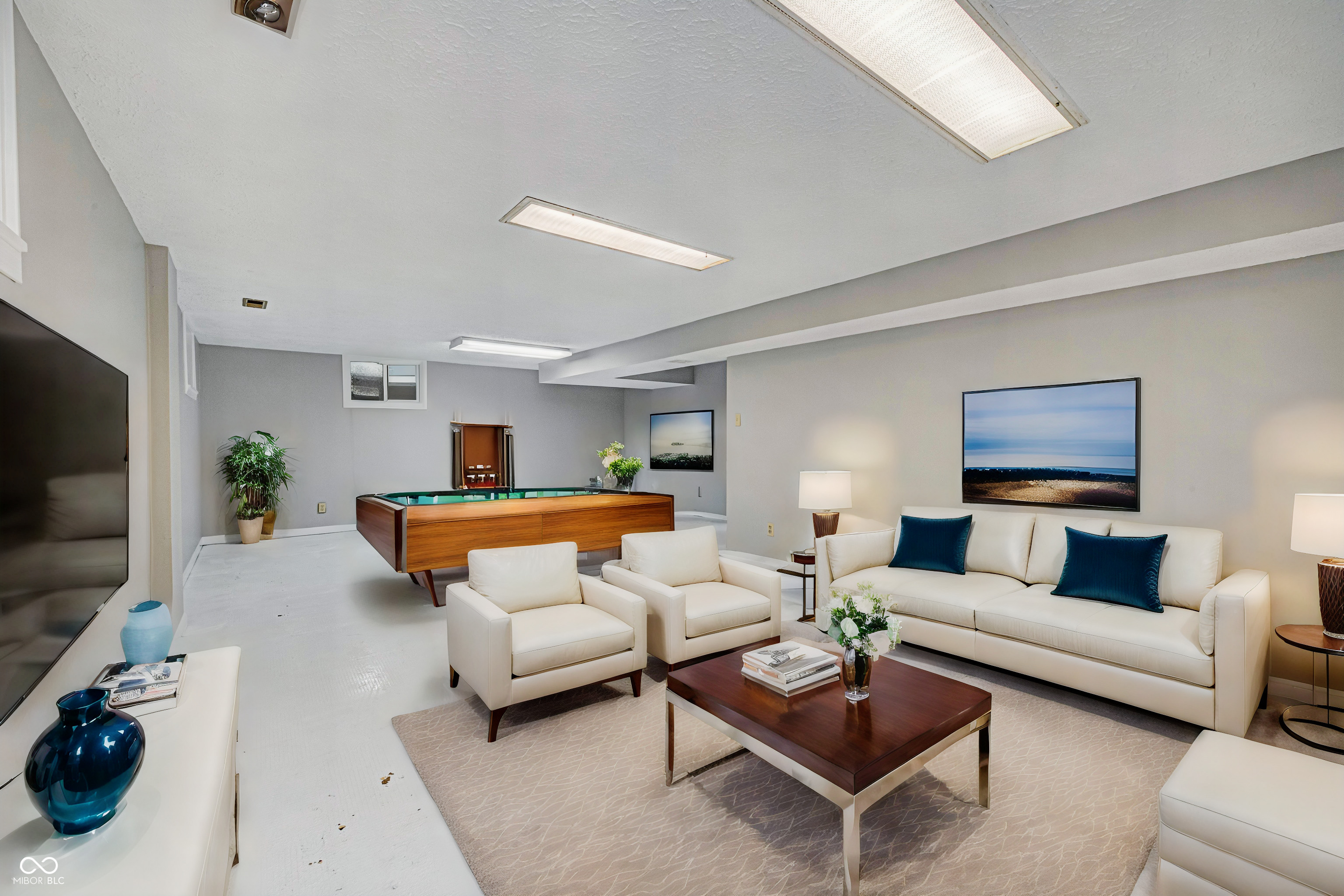 8104 Folkstone Road Indianapolis, IN 46268 - Photo 25 of 34 Gallery Image 25