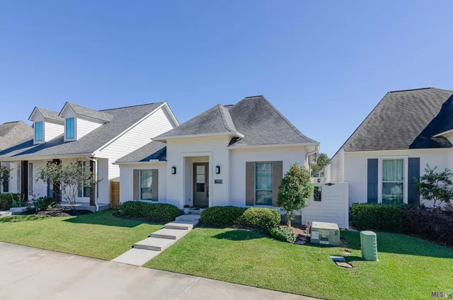 $338,500 | 6522 Silver Oak Drive, Baton Rouge, LA 70817
