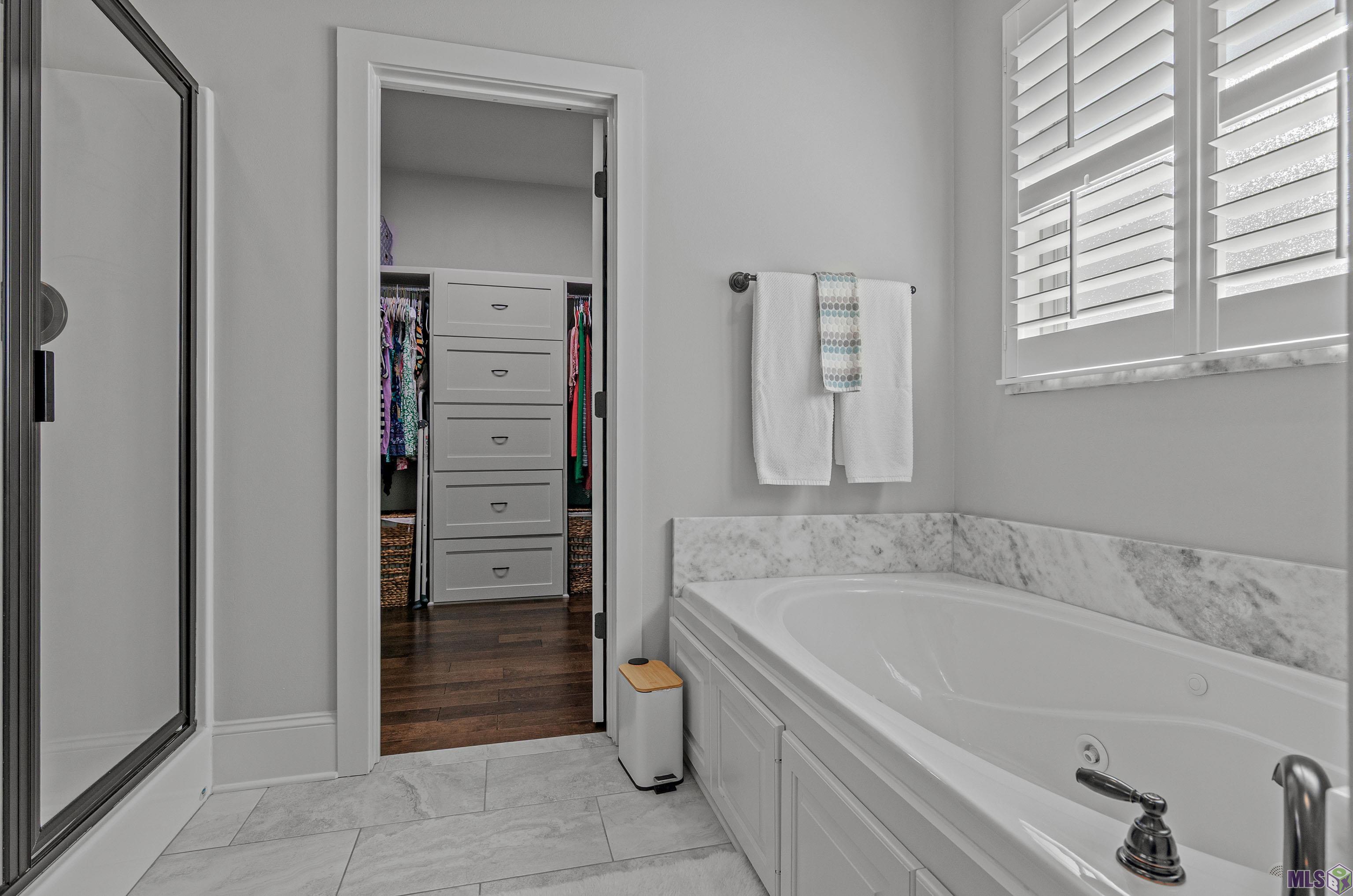 6522 Silver Oak Drive Baton Rouge, LA 70817 - Photo 8 of 19 Stunning Master Bath