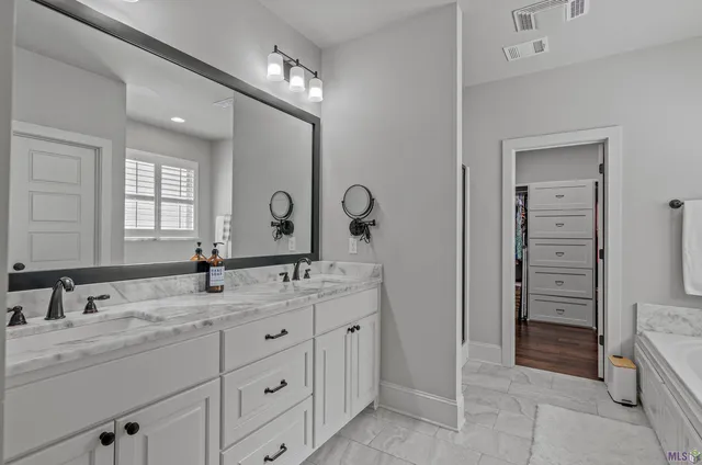 $338,500 | 6522 Silver Oak Drive, Baton Rouge, LA 70817