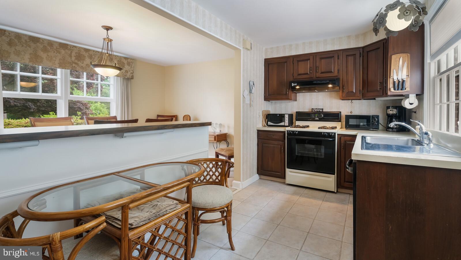 200 Pembroke Road Havertown, PA 19083 - Photo 10 of 28