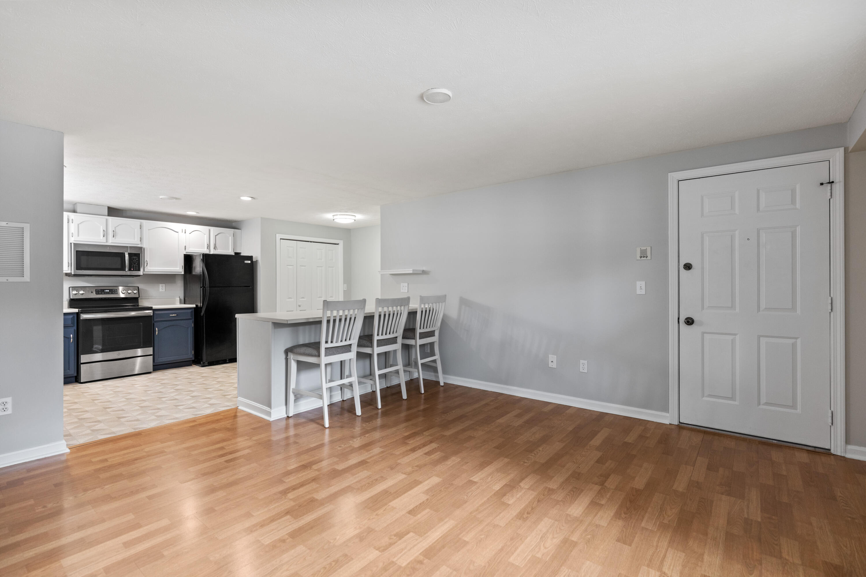 39 Smithwheel Road, Unit 39 Old Orchard Beach, ME 04064 - Photo 2 of 19 Living room/Kitchen