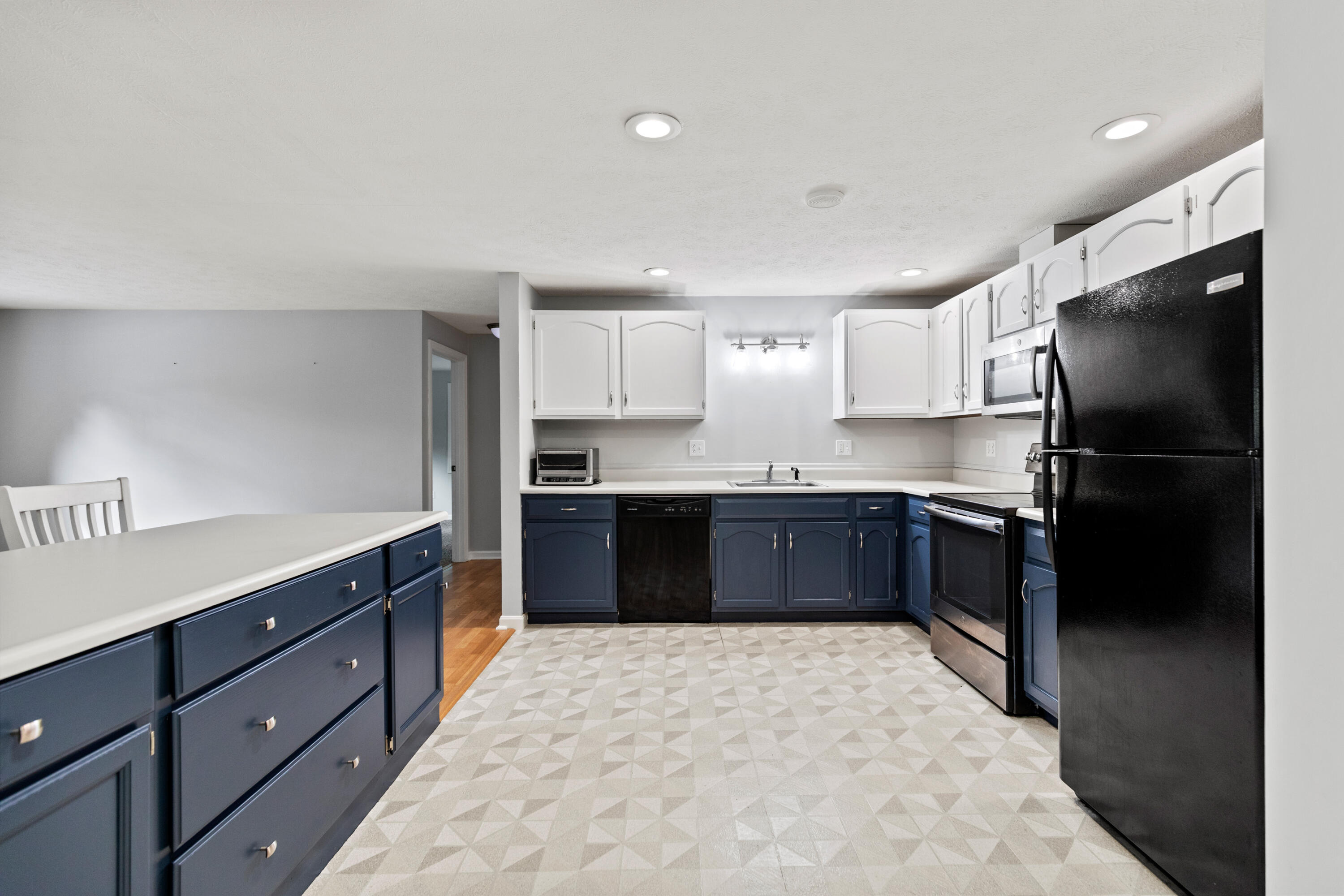 39 Smithwheel Road, Unit 39 Old Orchard Beach, ME 04064 - Photo 6 of 19 Kitchen
