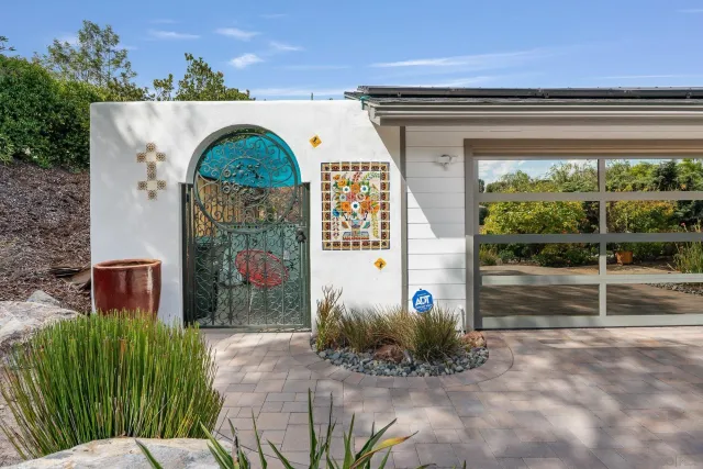 $1,289,000 | 302 Horizon Hills Drive, El Cajon, CA 92020