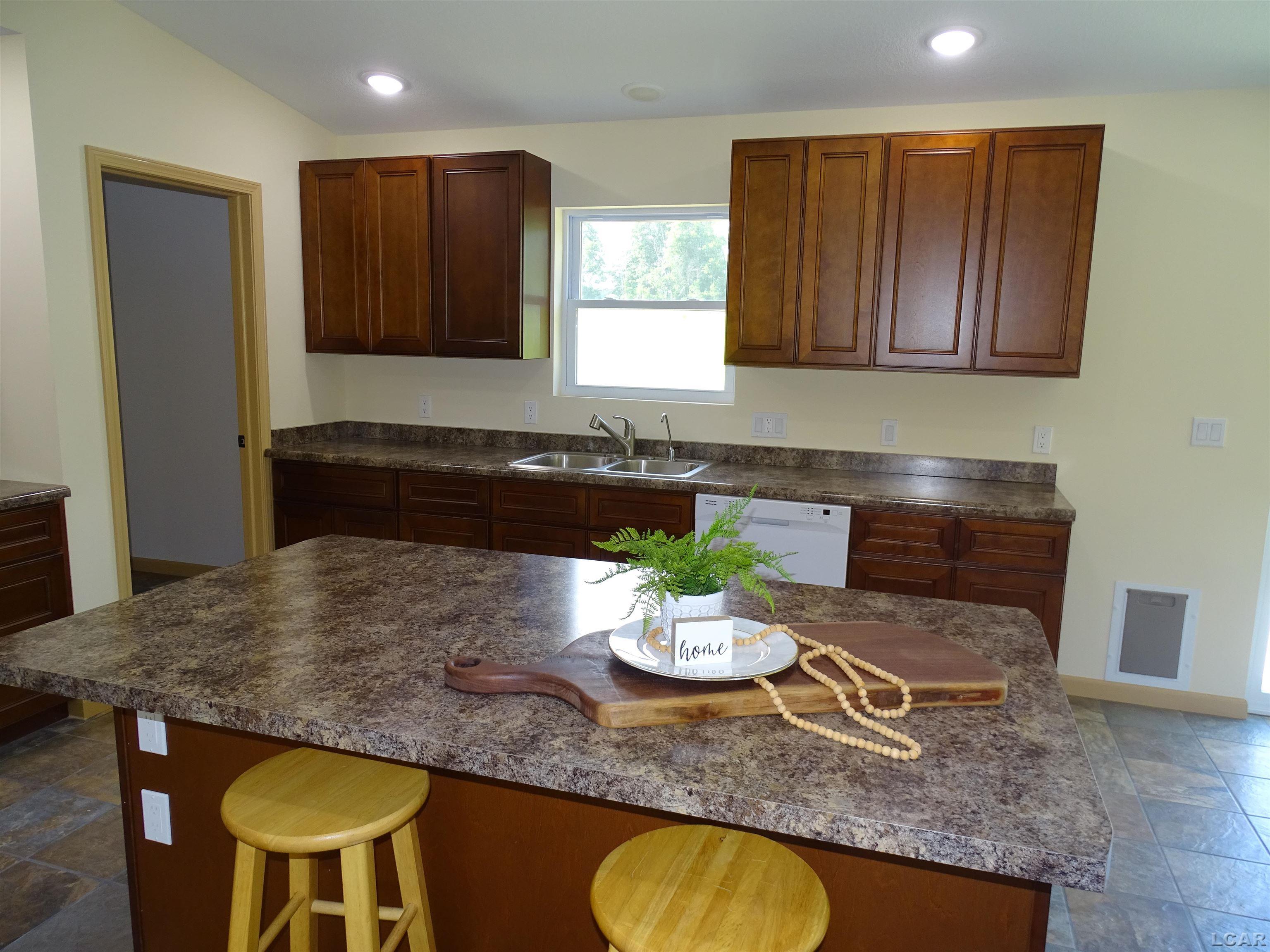 4820 Spotts Road Osseo, MI 49266 - Photo 7 of 30