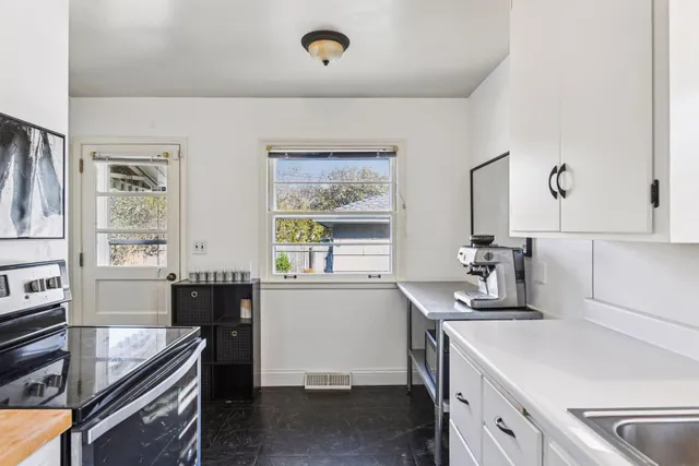 $350,000 | 2533 Oregon Avenue South, St. Louis Park, MN 55426