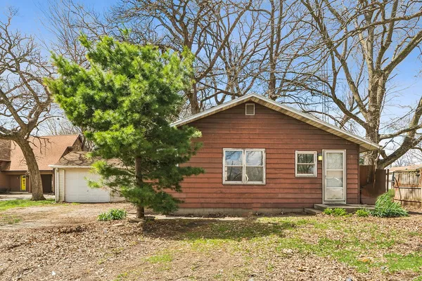 $99,900 | 201 North Eagle Island Road, Kankakee, IL 60901