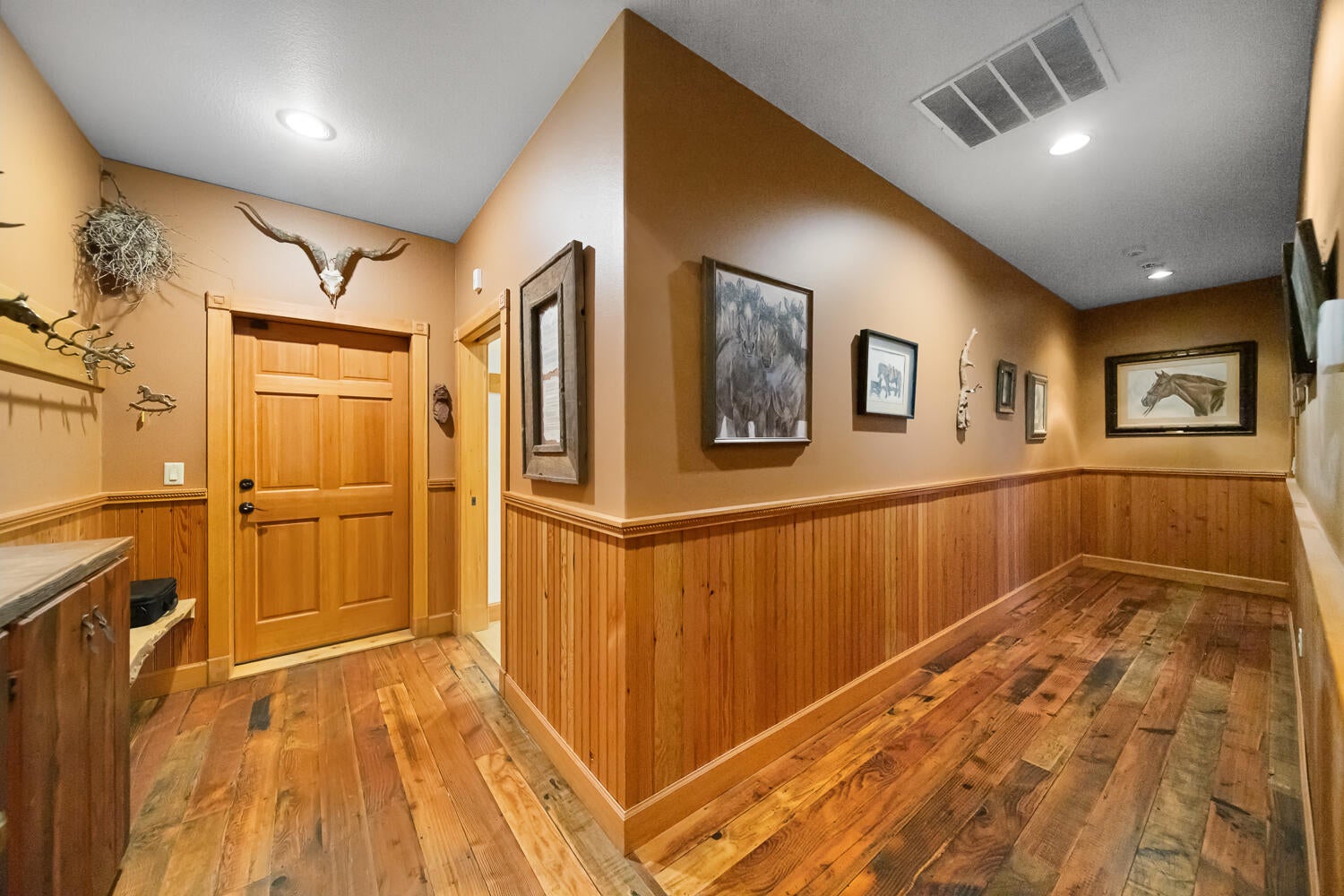 67194 Harrington Loop Road Bend, OR 97703 - Photo 16 of 49 16