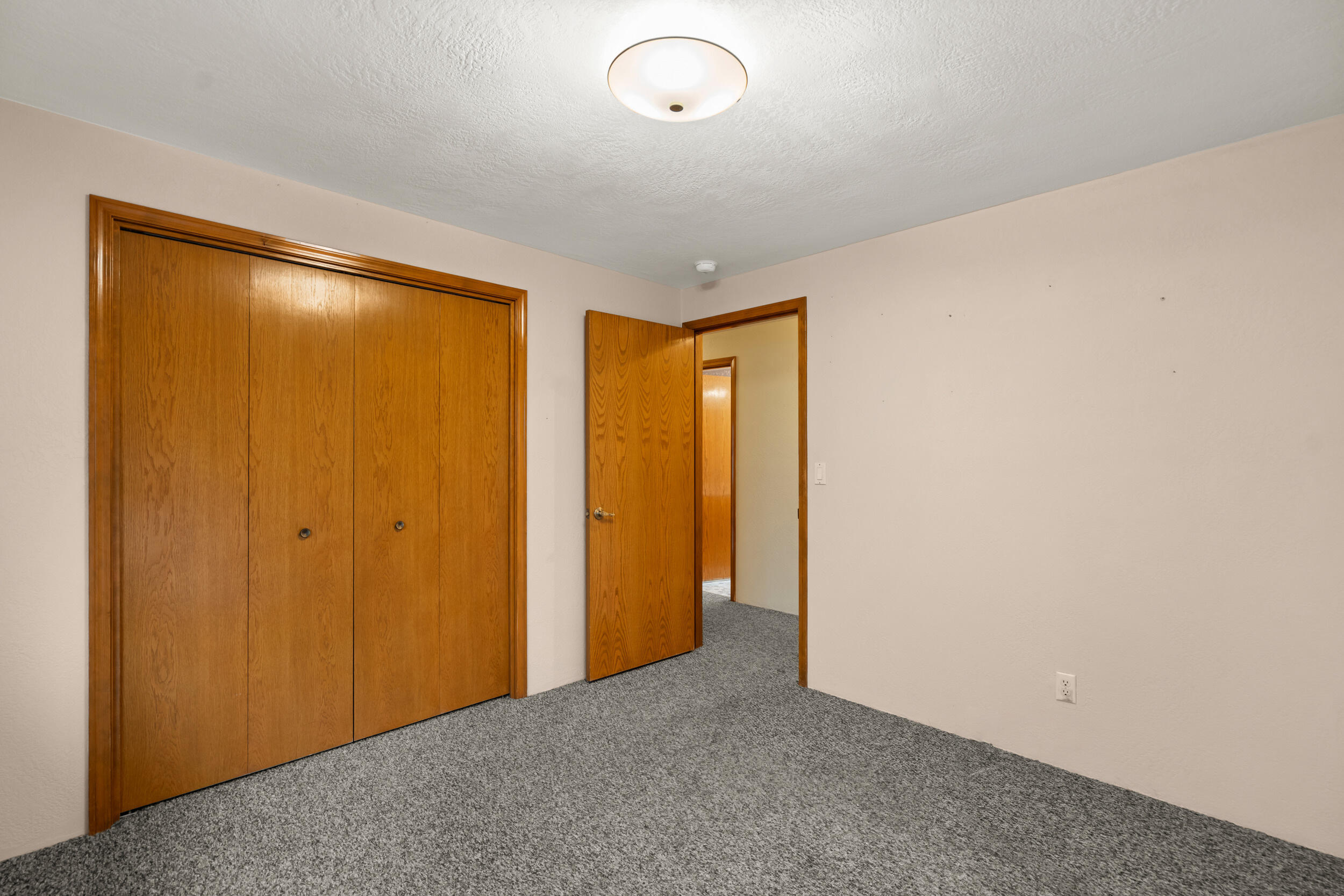 802 Brandon Street Central Point, OR 97502 - Photo 20 of 29 16_802 brandon st, central point, or 975