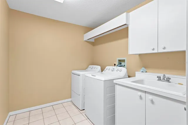 a view of a multi story building