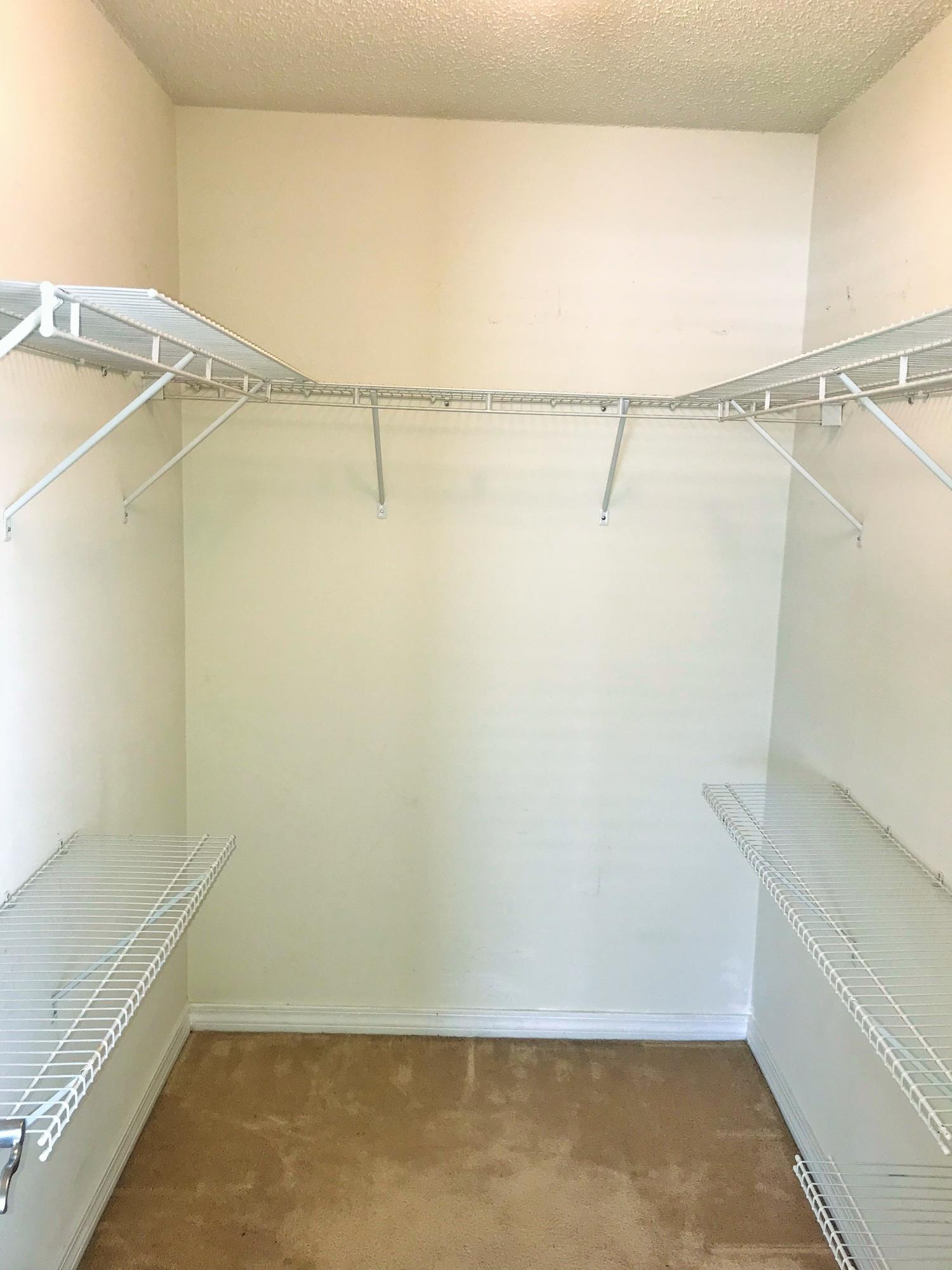 293 Limestone Circle Crestview, FL 32539 - Photo 7 of 20 a view of walk in closet
