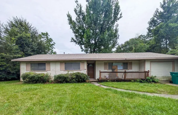 $1,295 | 2331 Coronado Place, Orange, TX 77630