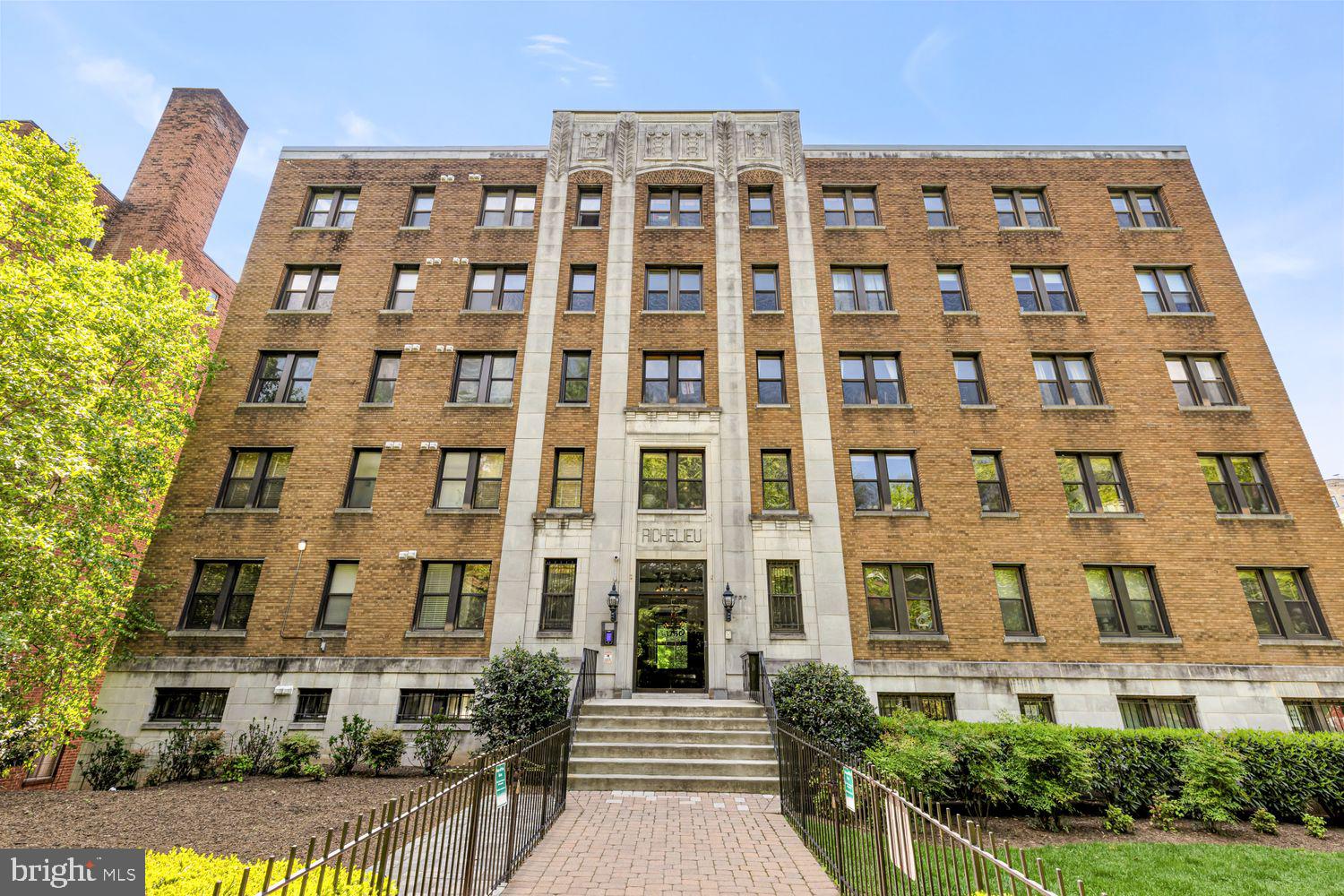 1750 Harvard Street Northwest, Unit 3C Washington, DC 20009 - Photo 2 of 29 front view of a building