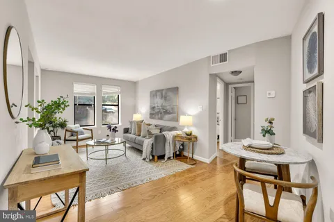 $349,000 | 1750 Harvard Street Northwest, Unit 3C, Washington, DC 20009