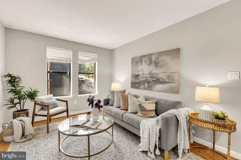 $349,000 | 1750 Harvard Street Northwest, Unit 3C, Washington, DC 20009