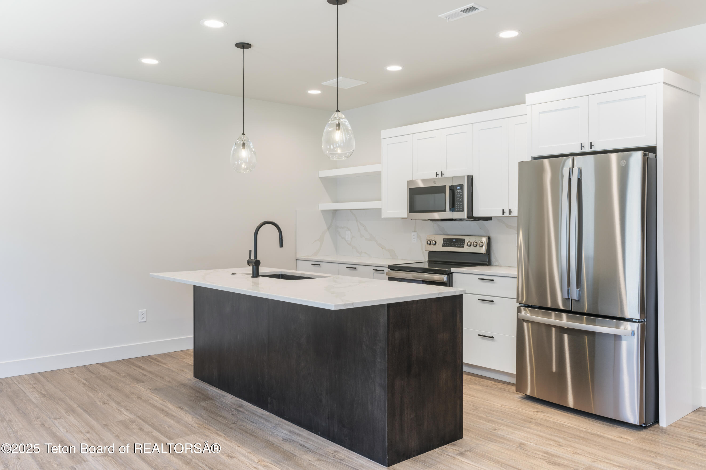 662 Stone Peak Loop Driggs, ID 83422 - Photo 3 of 9 Kitchen