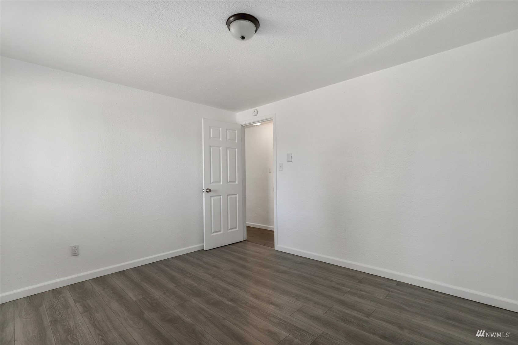 25 Rips Lane Southwest Lakewood, WA 98499 - Photo 18 of 33 a view of an empty room