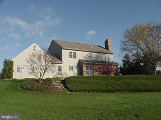 2953 Brookfield Road Lancaster, PA 17601 - Photo 2 of 13