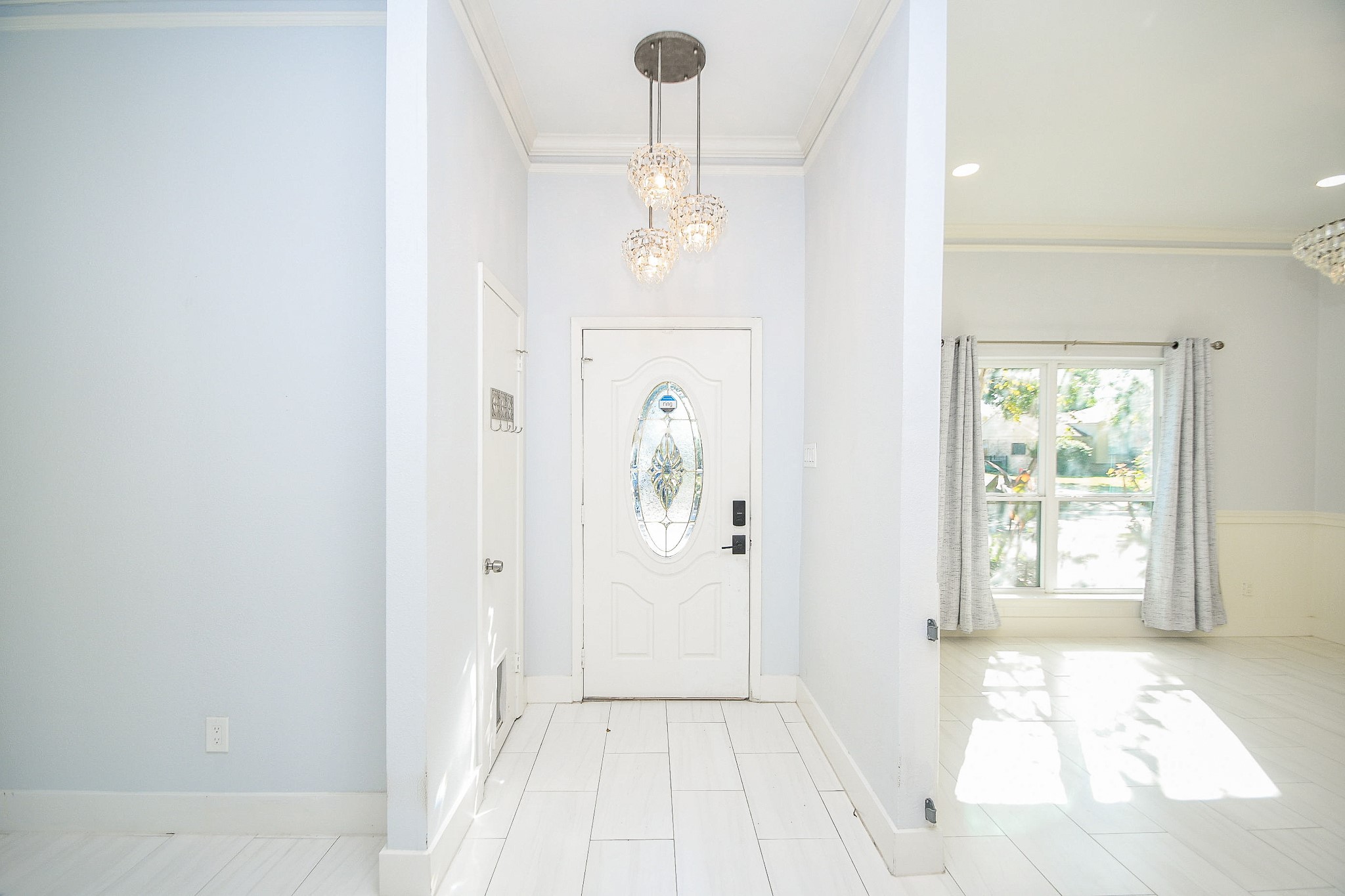 7902 Duffield Lane Houston, TX 77071 - Photo 3 of 31 a view of a hallway view with wooden floor and staircase