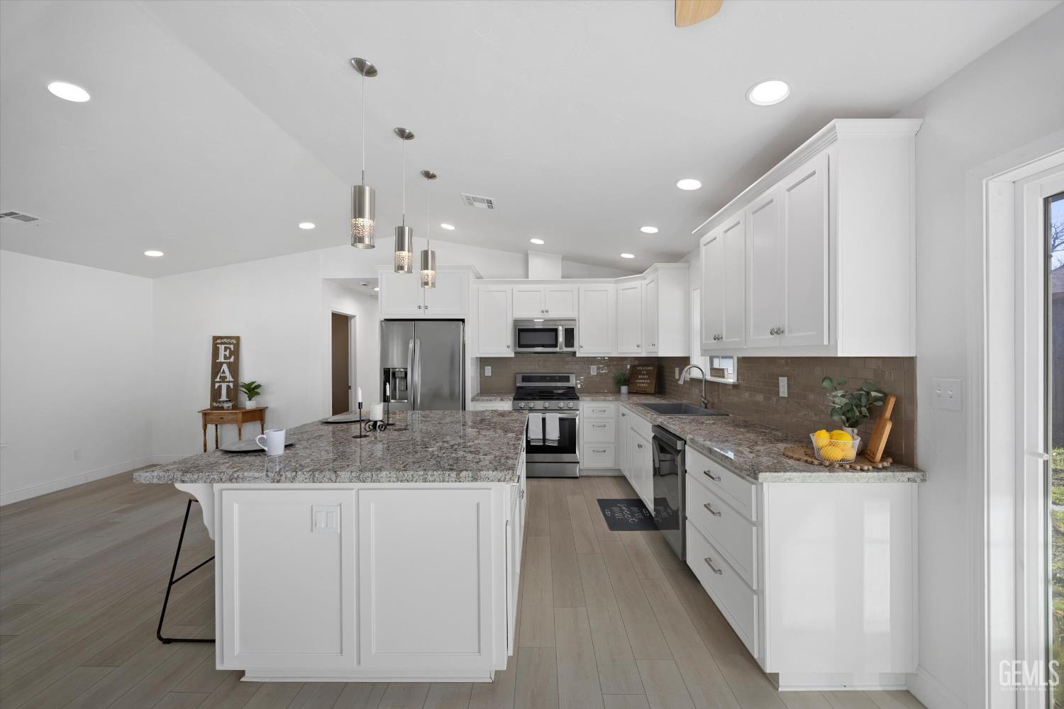 Undisclosed Address Tehachapi, CA 93561 - Photo 22 of 48