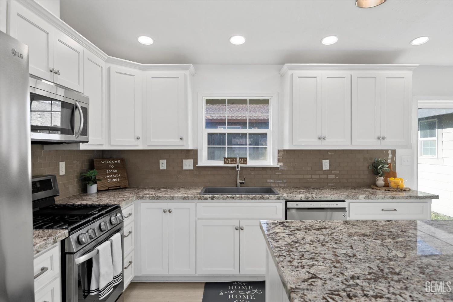 Undisclosed Address Tehachapi, CA 93561 - Photo 23 of 48