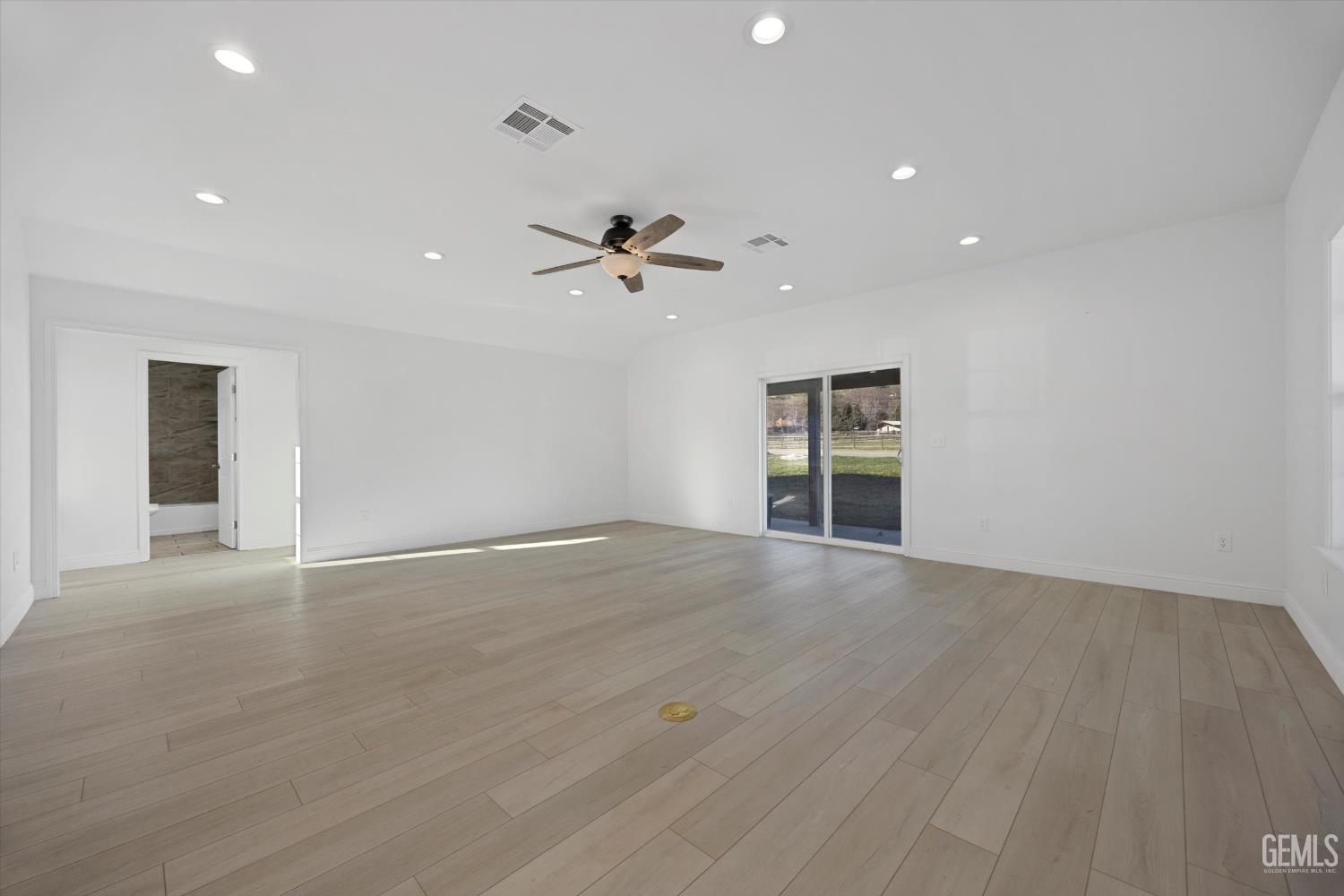 Undisclosed Address Tehachapi, CA 93561 - Photo 26 of 48