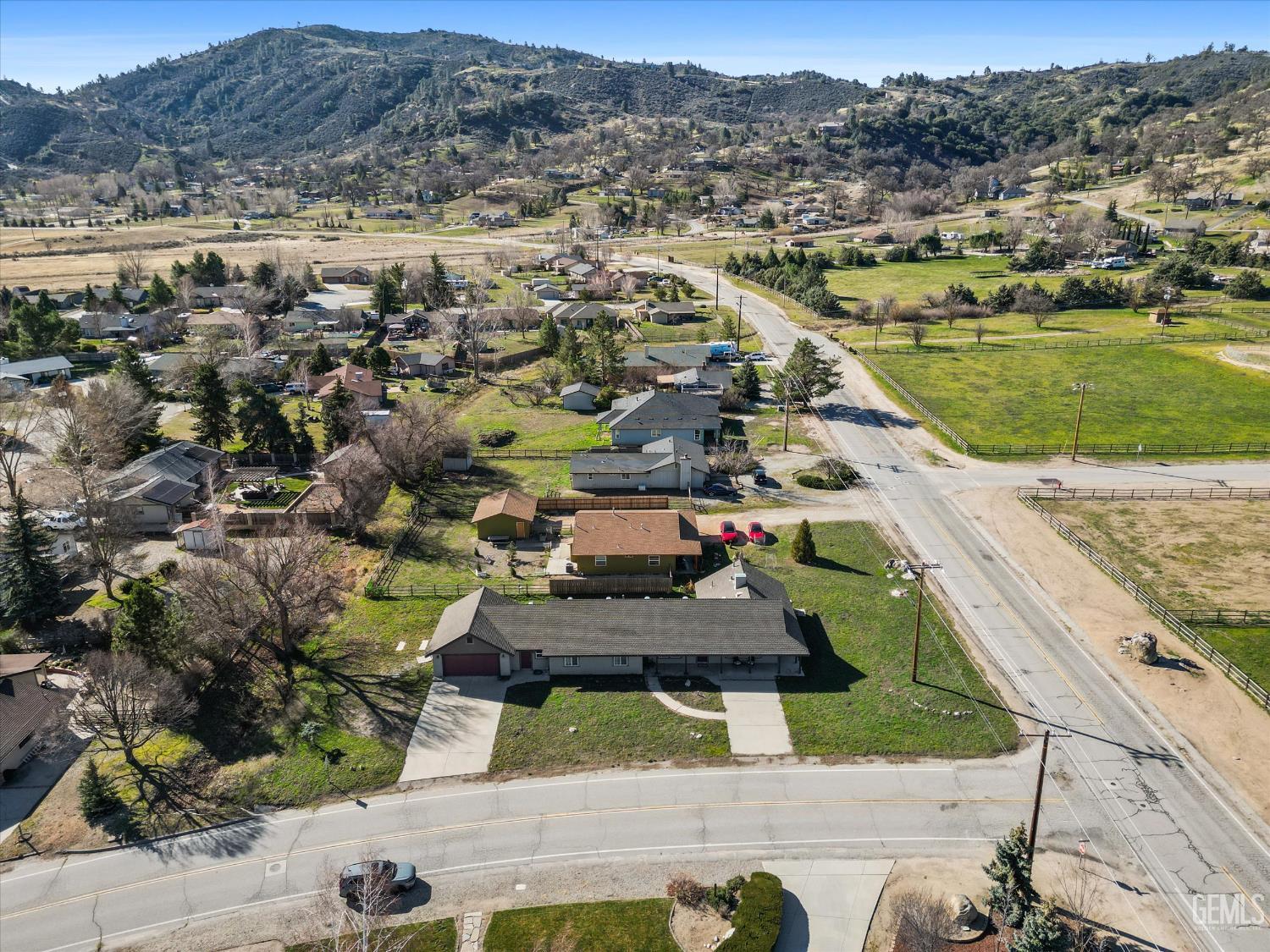 Undisclosed Address Tehachapi, CA 93561 - Photo 8 of 48