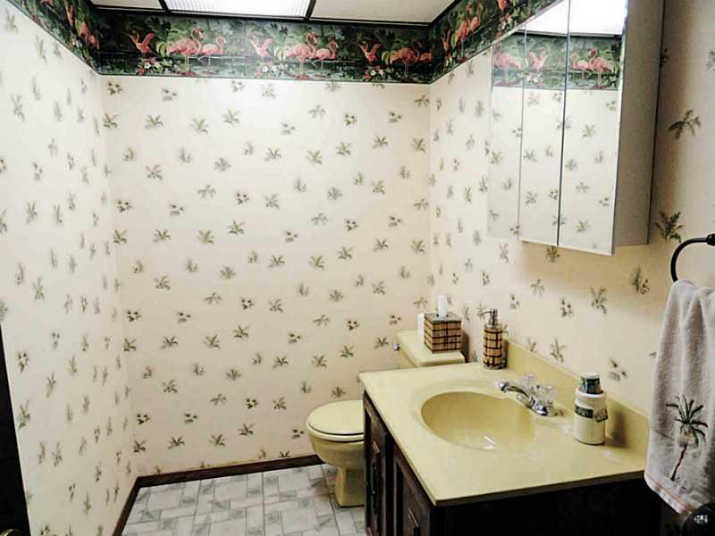 14555 Ridge Road North Huntingdon, PA 15642 - Photo 16 of 25 Partial Bath.