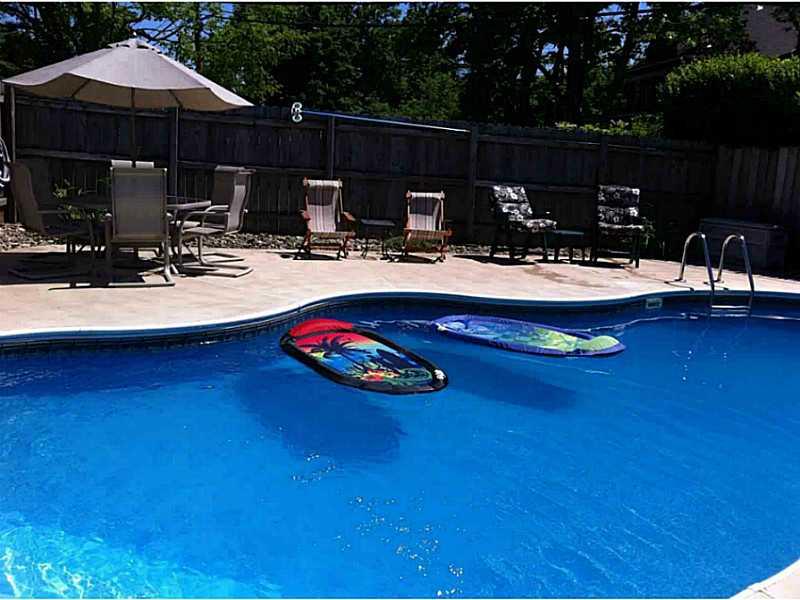 14555 Ridge Road North Huntingdon, PA 15642 - Photo 22 of 25 Swimming Pool/Hot Tub/Sauna.