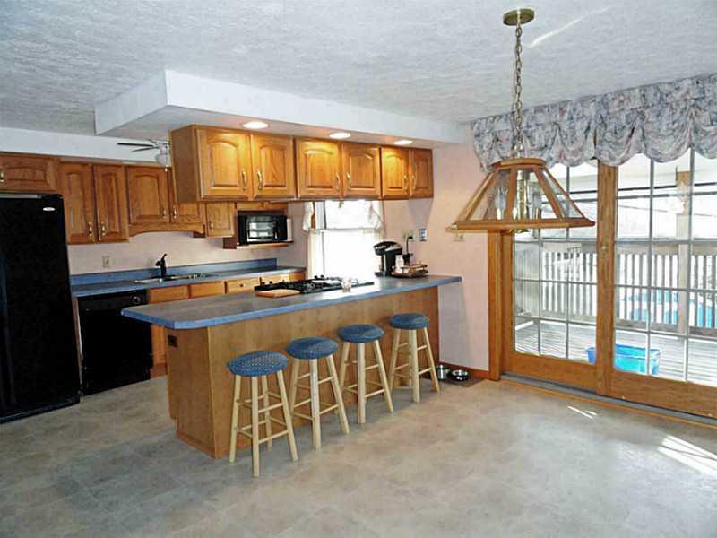 14555 Ridge Road North Huntingdon, PA 15642 - Photo 6 of 25 Dining Room.