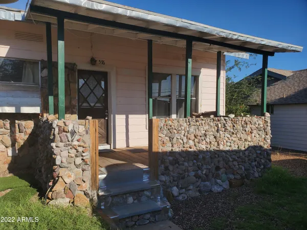 $1,250 | 576 Garfield Avenue, Hayden, AZ 85135
