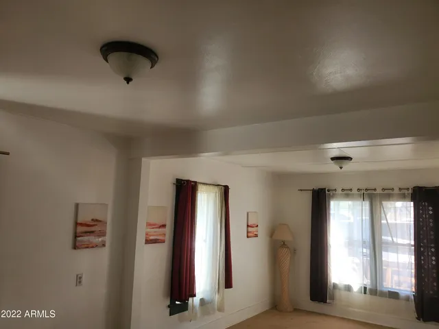 $1,250 | 576 Garfield Avenue, Hayden, AZ 85135