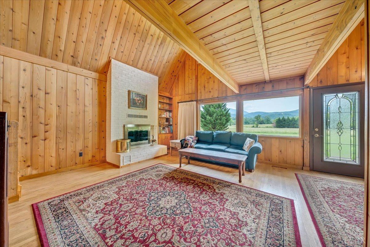 2340 Jopling Road Bedford, VA 24523 - Photo 6 of 73 Gallery Image 6